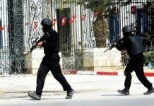 Tunis, l’attaque terroriste fragilise la transition politique