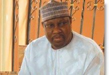 Issoufou arrête internet et son principal opposant Hama Amadou