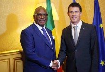 Opération déminage pour Manuel Valls au Mali