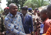 Centrafrique : Touadéra met un coup de balai dans l’administration
