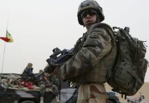 La mort d’un soldat au Mali met à mal l’auto satisfaction de Macron
