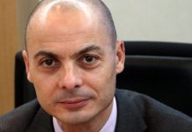 Un chef barbouze surprenant candidat des socialistes au Maghreb