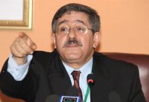 Algérie, Ahmed Ouyahia interdit de quitter le territoire