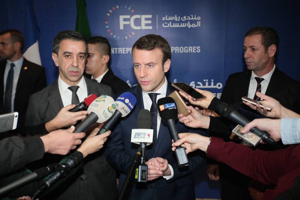 https://mondafrique.com/wp-content/uploads/2017/04/7032239lpaw-7032397-french-presidential-candidate-emmanuel-macron-in-algeria-jpg_4098437.jpg