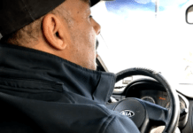 Ce taxi à Tunis qui regrette l’ex président Ben Ali