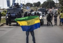 Chassons le Gabon et la RDC de la francophonie