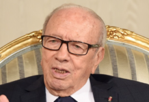 Tunisie, le président annonce des élections pour 2019