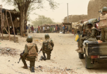 Mali, l’armée malienne encadrée à Kidal