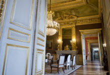 Au Quai d’Orsay, du désenchantement à la défiance