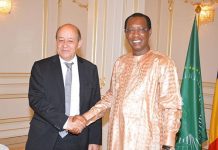 Le Drian (II), le meilleur allié de Driss Déby à Paris