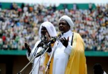 Best of Mali (2), l’imam Mahmoud Dicko scelle une alliance avec la junte militaire