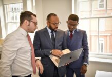 Gabon, Noureddin Bongo en conflit avec les réseaux d’affaires de son père