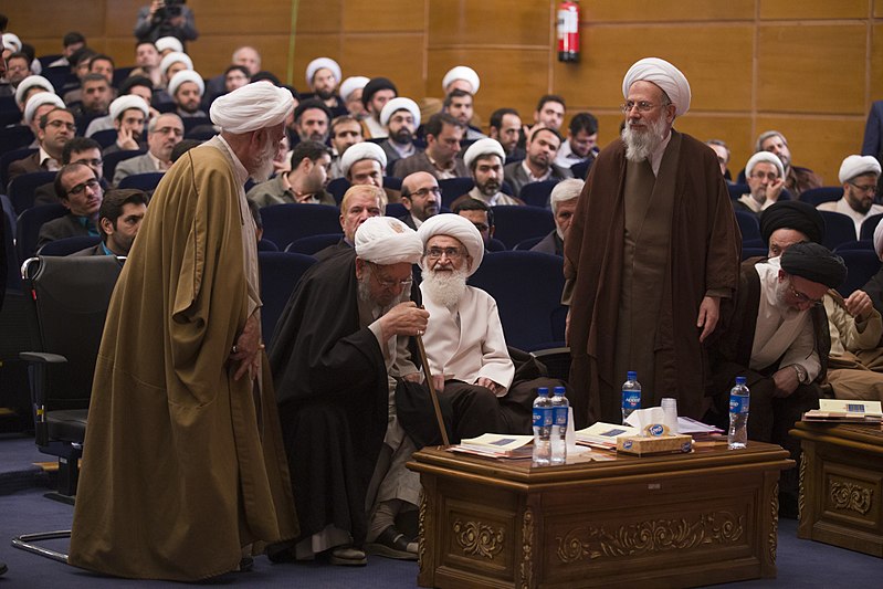 Irán teocracia islamista y  potencia  capitalista  zonal. - Página 15 800px-Hossein_Noori_Hamedani_30