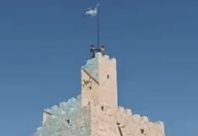 Le drapeau noir du groupe Wagner flotte à Kidal