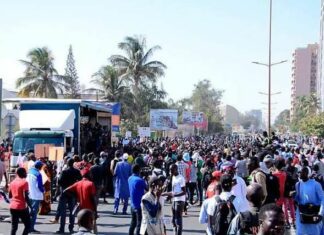 Sénégal, la première manifestation populaire hostile au nouveau pouvoir
