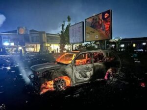 La mobilisation populaire soutenue au final par une majorité des militaires de l'armée malgache a eu raison de l'ancien régime corrmpu du Président