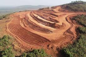 Le géant émirati de la bauxite Axis réclame 29 milliards à la Guinée