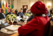 Trump et l’interdiction de visas : business et rivalité avec la Chine