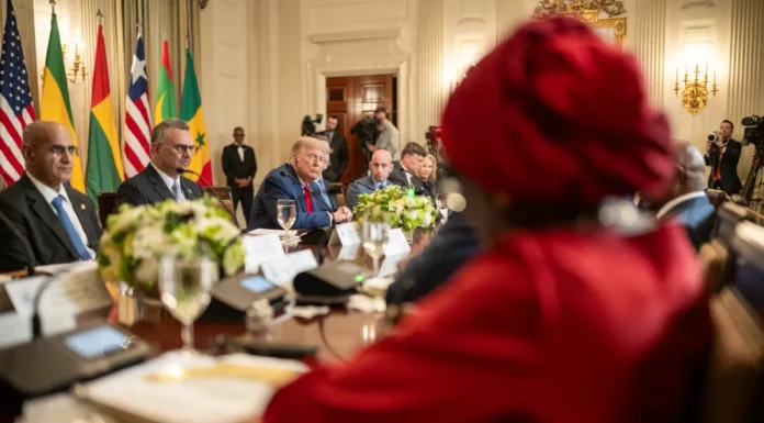 Trump et l’interdiction de visas : business et rivalité avec la Chine