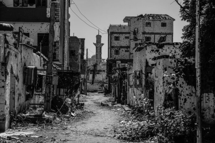 Abdulmonam Eassa Guerre au Soudan, une nation prise au piège, après des combats entre l'armée régulière et les FSR, octobre 2024 et décembre 2025